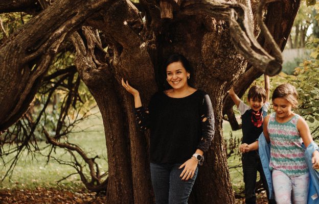 family at the bartlett arboretum in belle plaine, near wichita, kansas