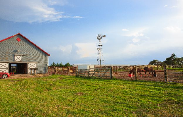 rural living near wichita kansas